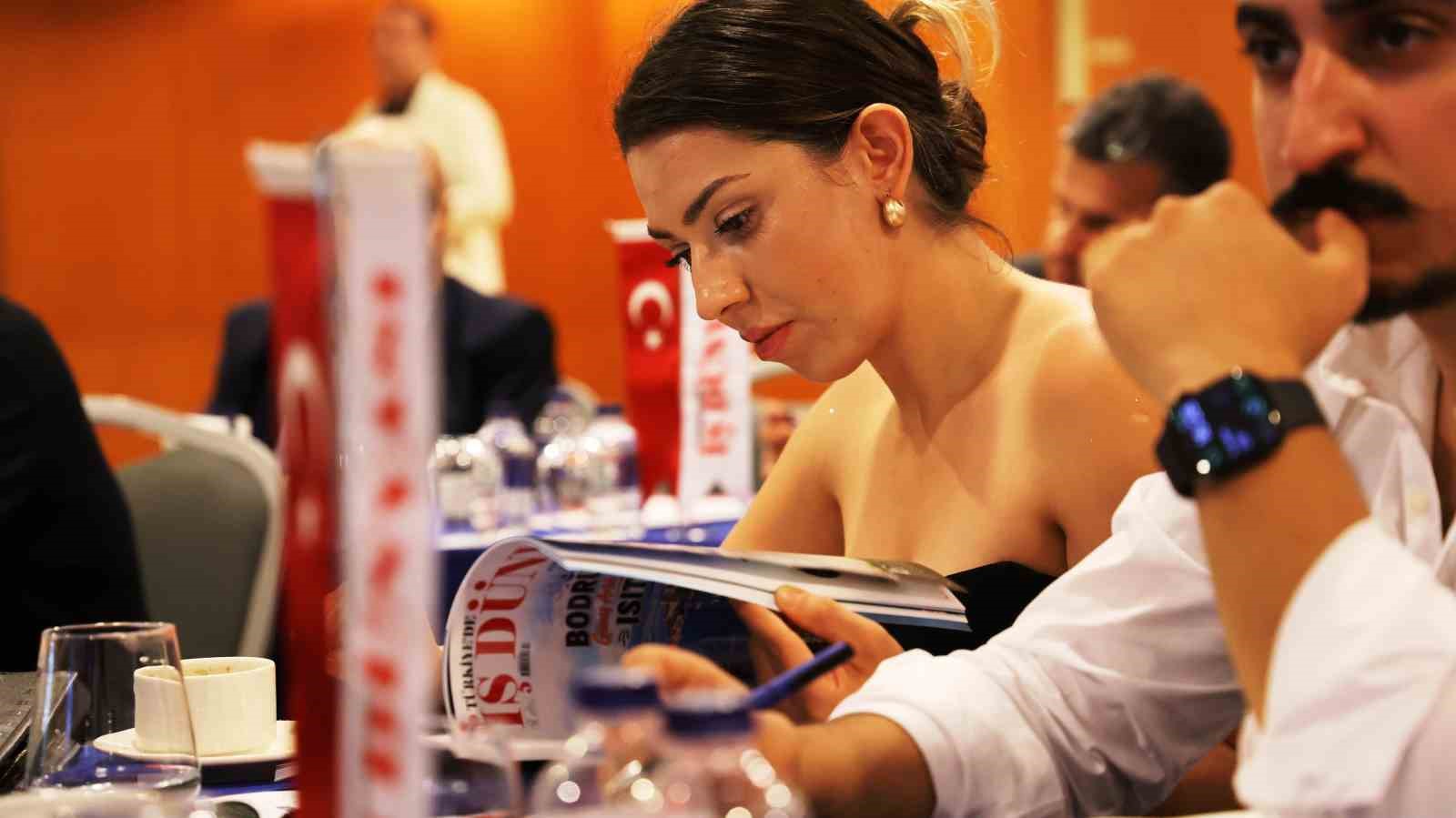 "Ekonomiye Yön Verenler Zirvesi" iş dünyasının önde gelen isimlerini Bodrum’da bir araya getirdi