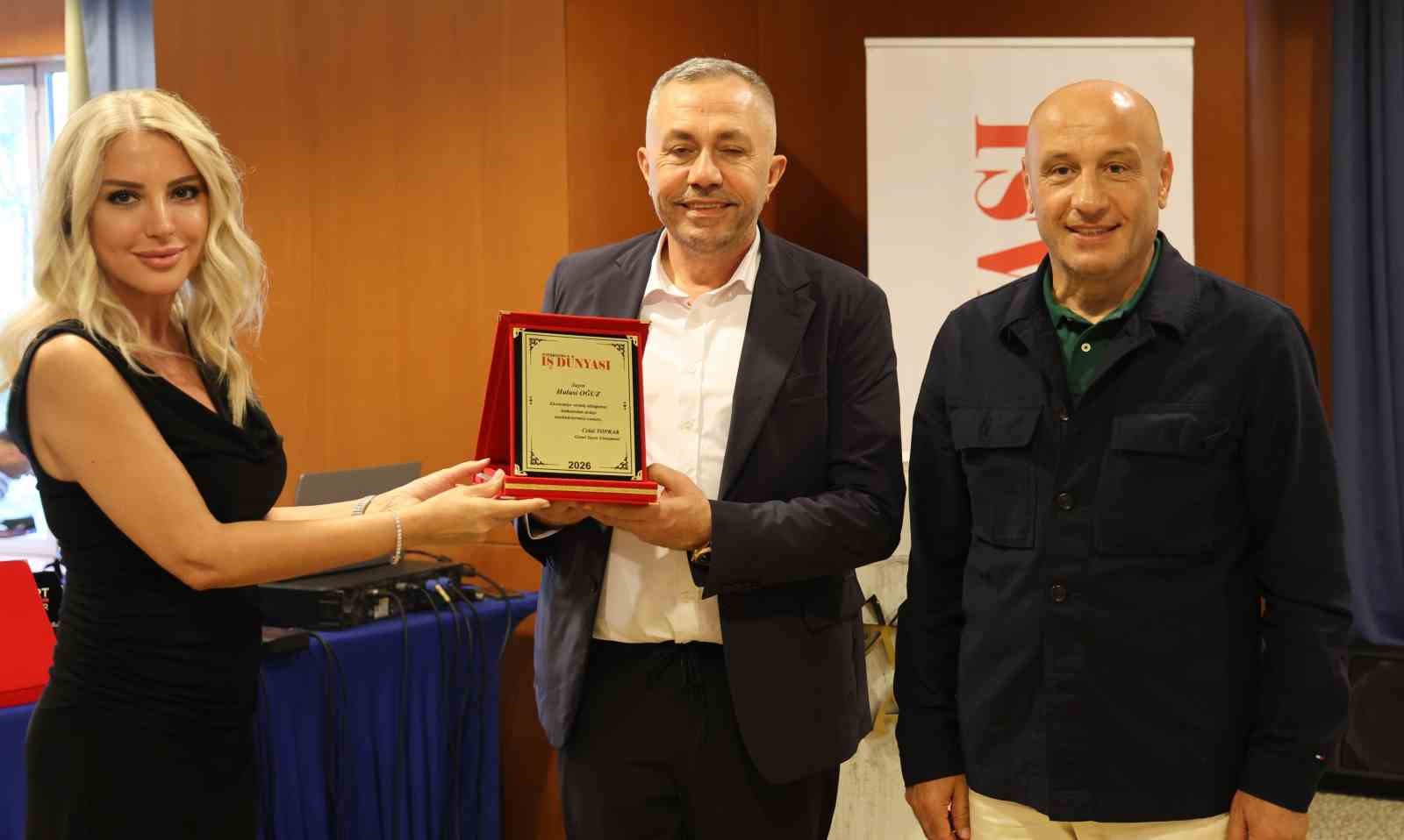 "Ekonomiye Yön Verenler Zirvesi" iş dünyasının önde gelen isimlerini Bodrum’da bir araya getirdi