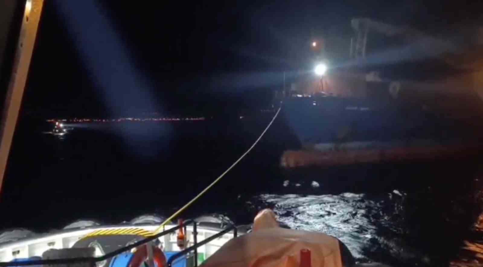 Çanakkale Boğazı’nda kuru yük gemisinde makine arızası