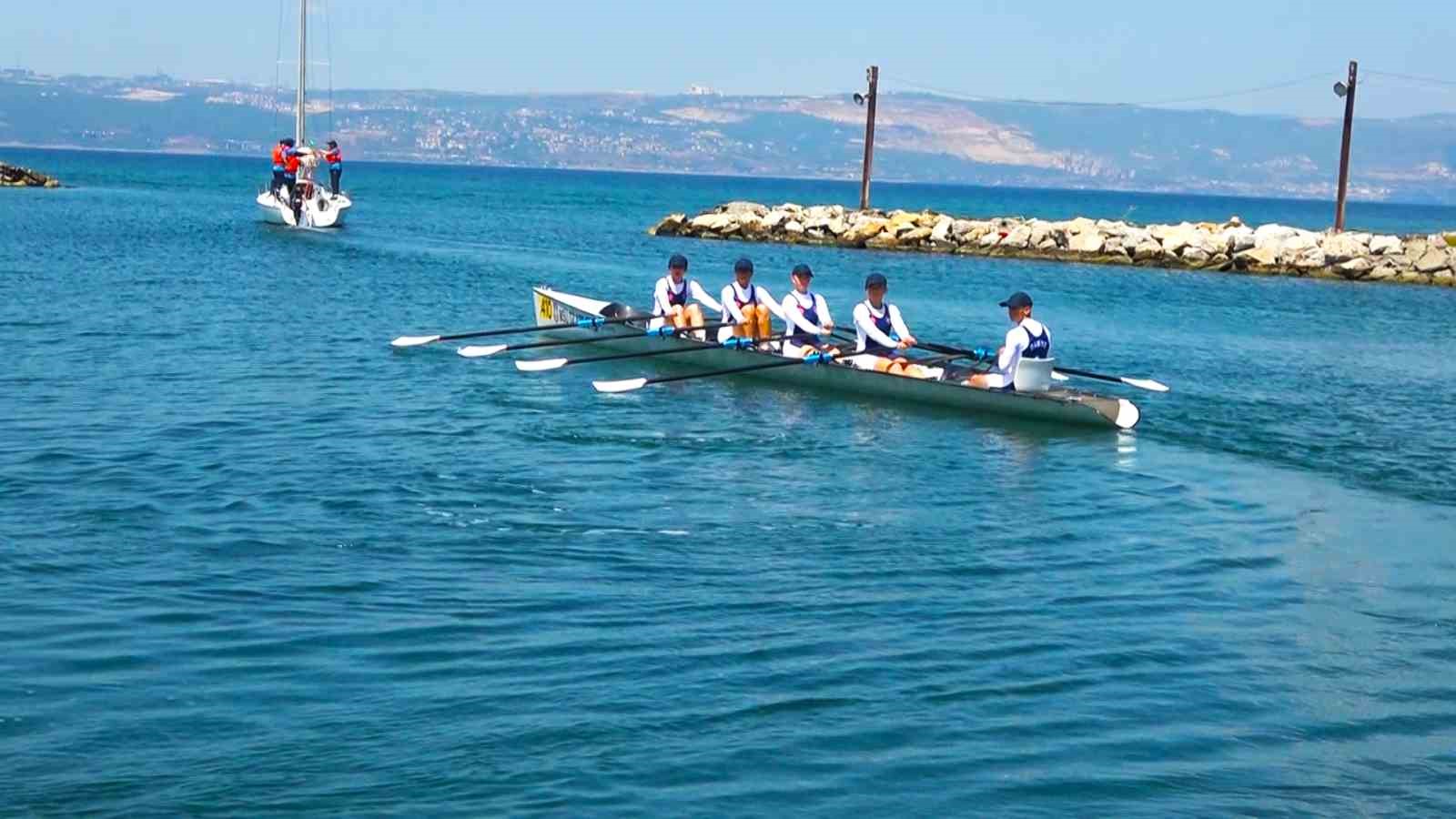 Deniz astsubay adayları zorlu eğitimlerle Mavi Vatan’da göreve hazırlanıyor