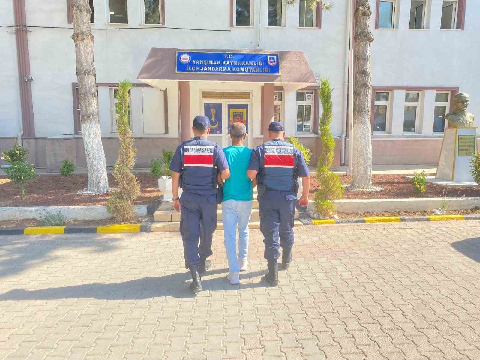 Kırıkkale’de polis ve jandarmadan operasyon: 2 hükümlü yakalandı