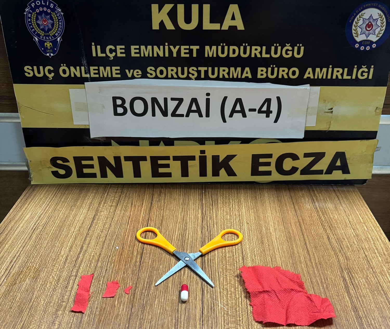 Kula’da uyuşturucu ve aranan şahıslara yönelik operasyon: 4 tutuklama