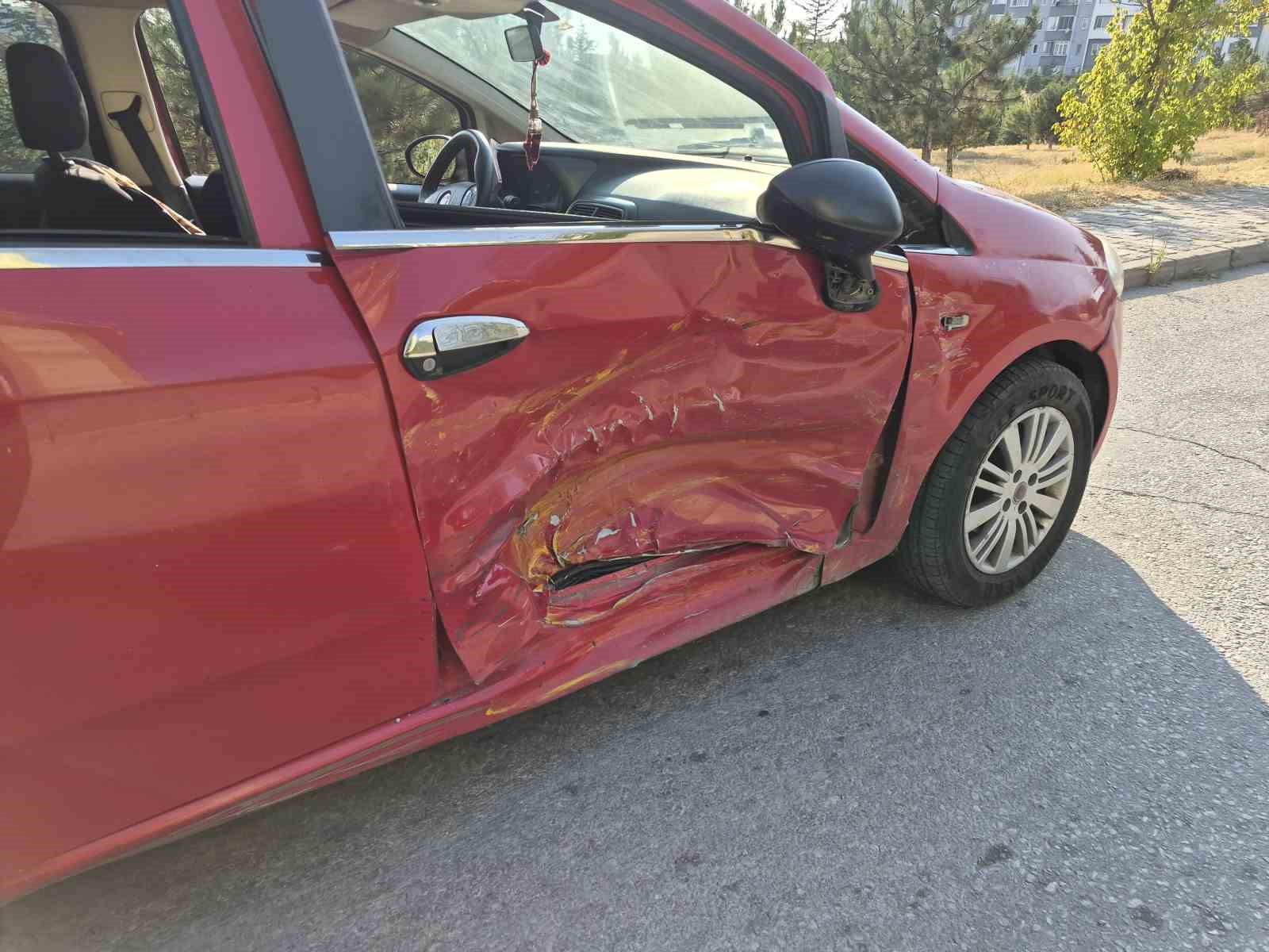 Eskişehir’de otomobille ticari taksi çarpıştı: 6 yaralı