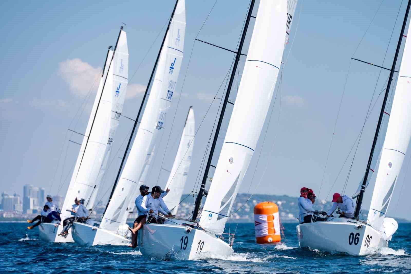14. TAYK-Eker Olympos Regatta’da ilk günün kazananı "Team Nautique Yachting" oldu