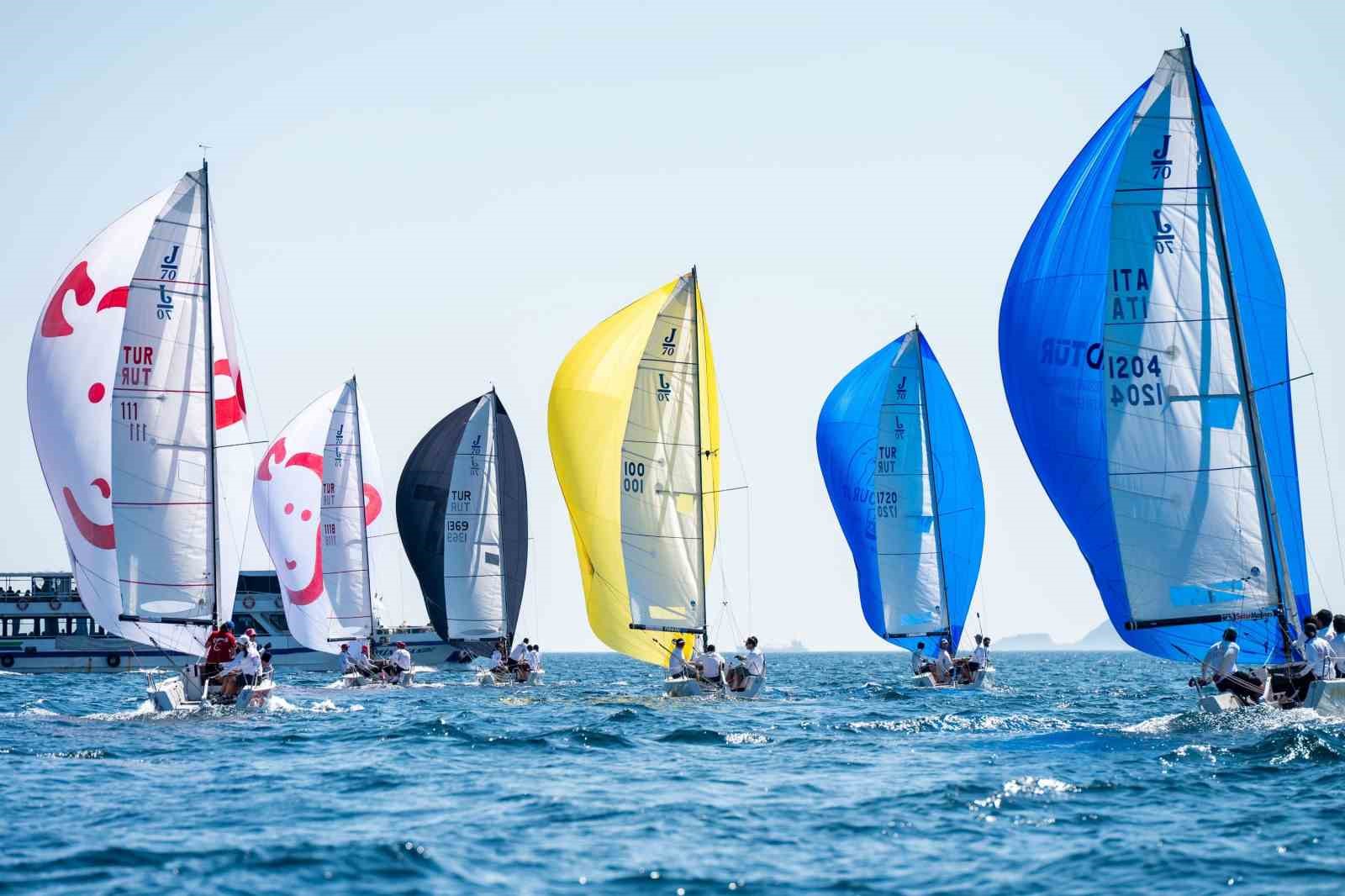 14. TAYK-Eker Olympos Regatta’da ilk günün kazananı "Team Nautique Yachting" oldu