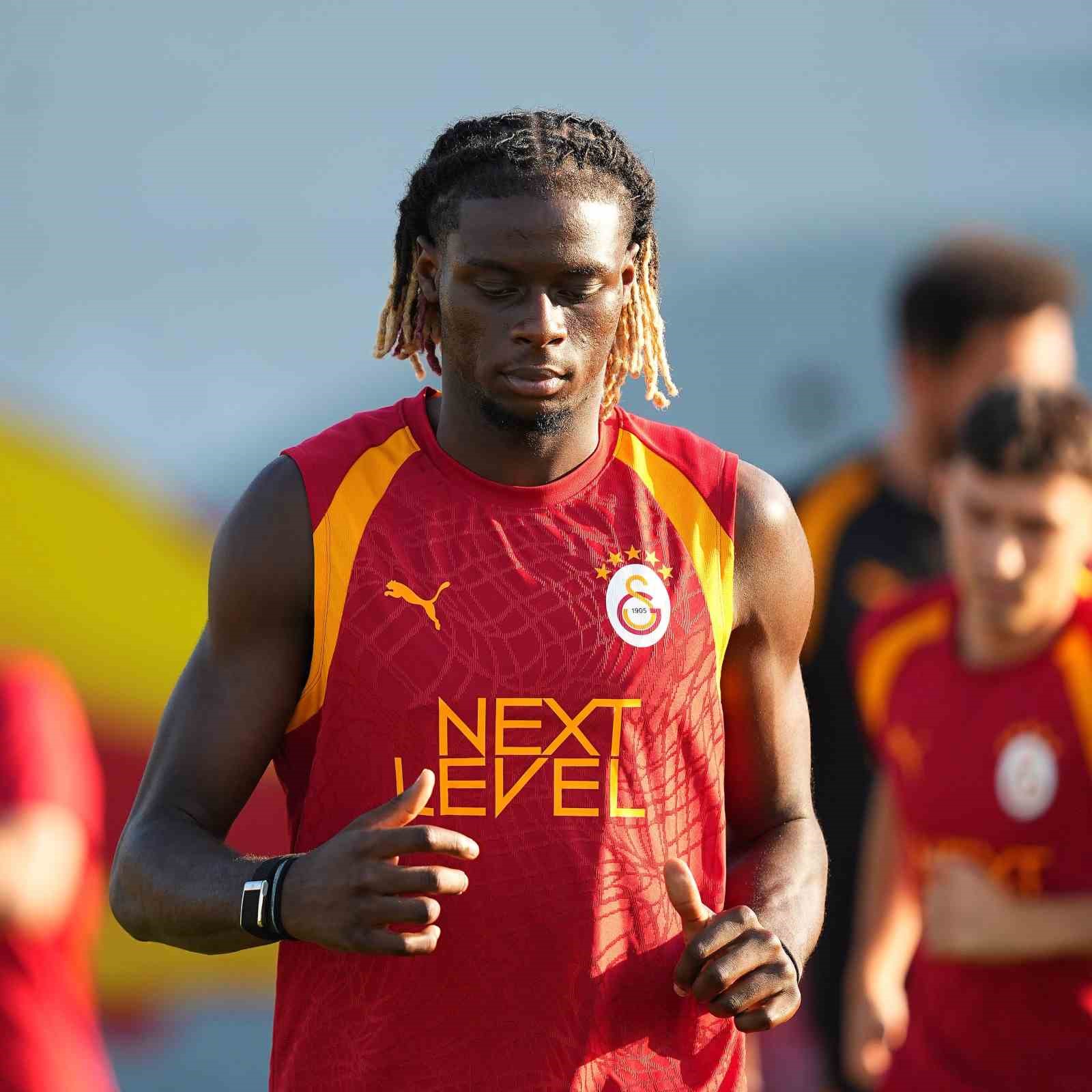 Galatasaray, yeni sezon hazırlıklarını sürdürüyor