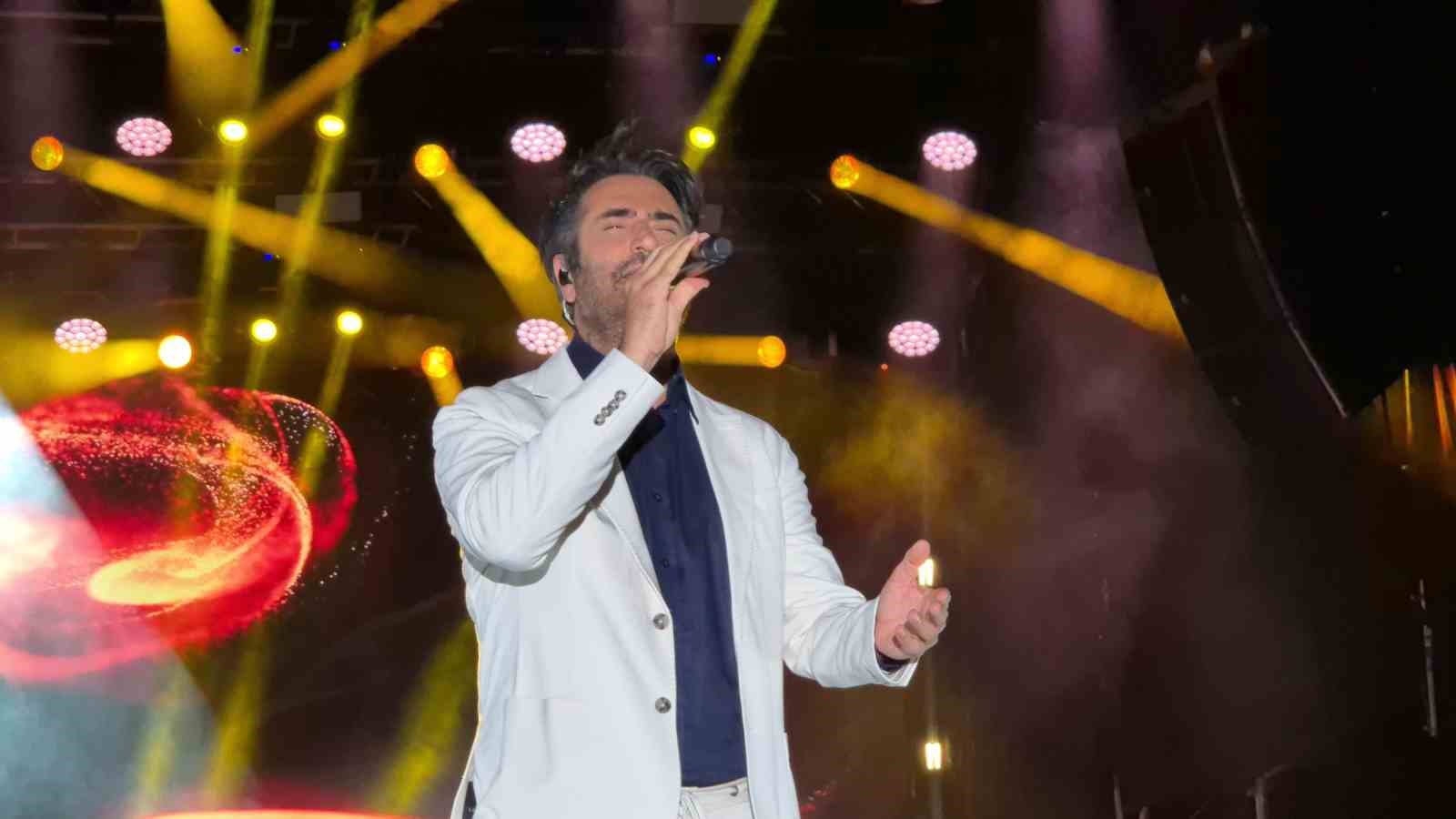 Tekirdağ’da Mahsun Kırmızıgül rüzgarı
