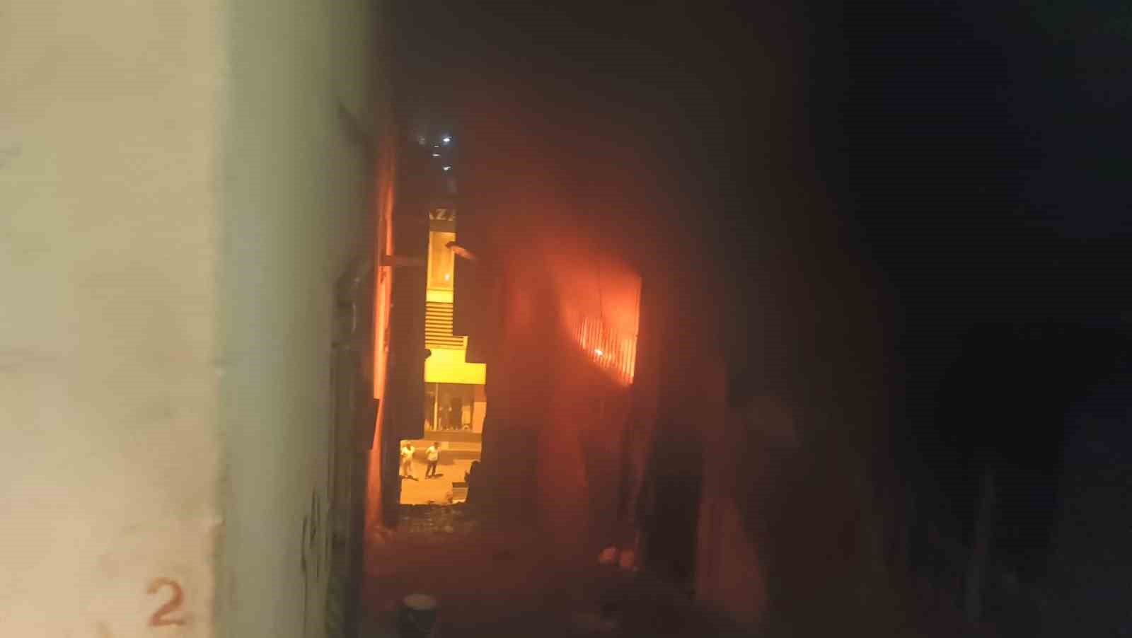 Şanlıurfa’da korkutan yangın yangın