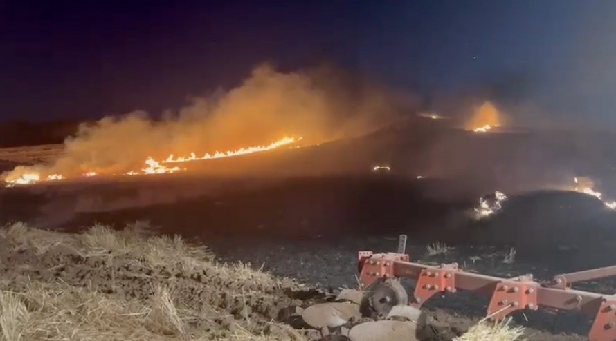 Çorum’da balya makinesi yangına sebep oldu: 500 dönüm anız küle döndü