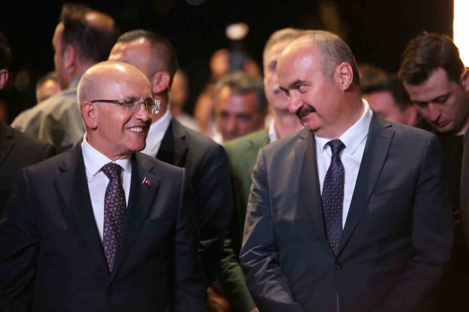 Bakan Şimşek: "Batman’da muazzam bir hizmet fırtınası var"