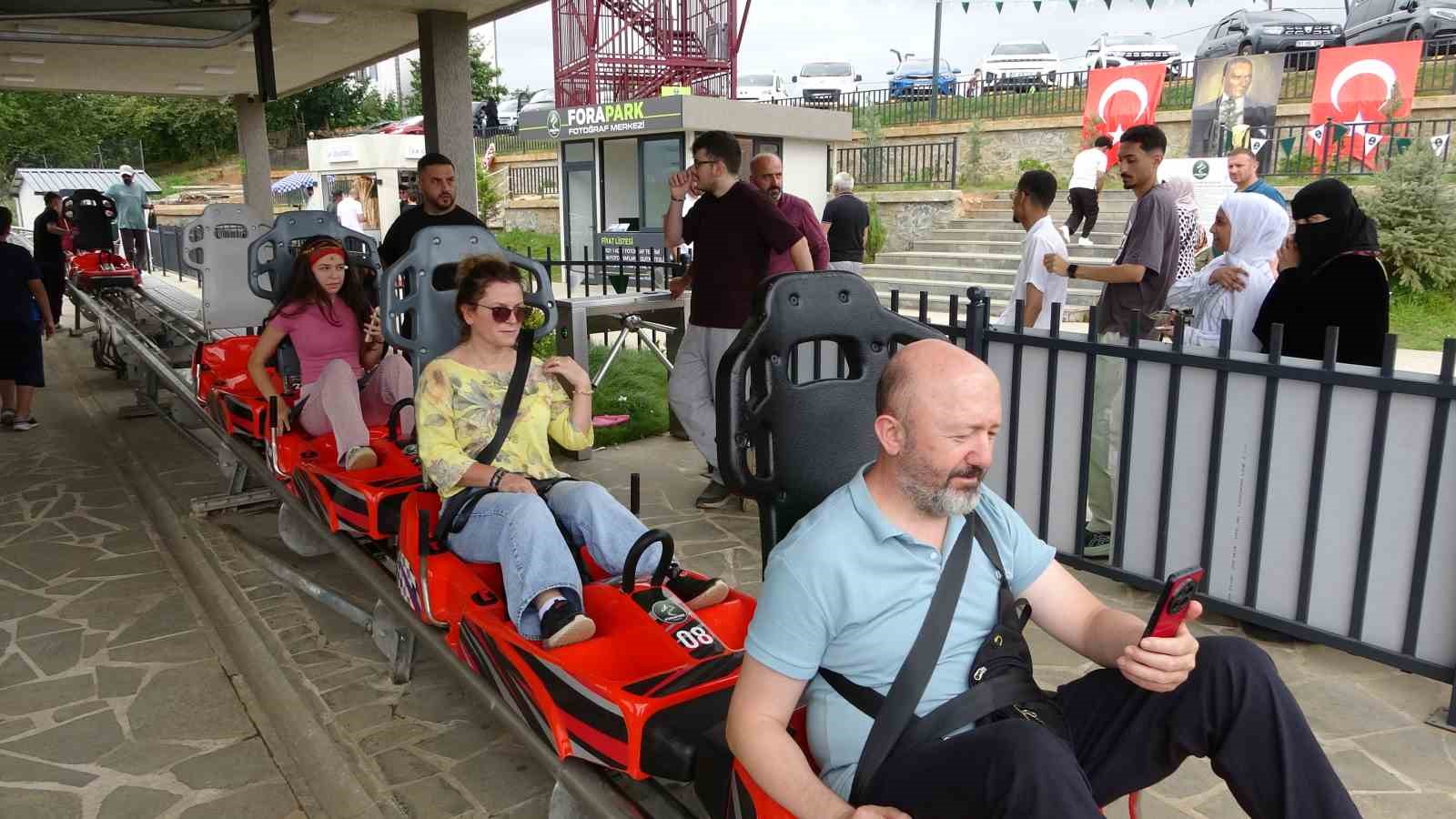 Trabzon’da dağ kızağına turist akını: Metrelerce kuyruk oluşuyor