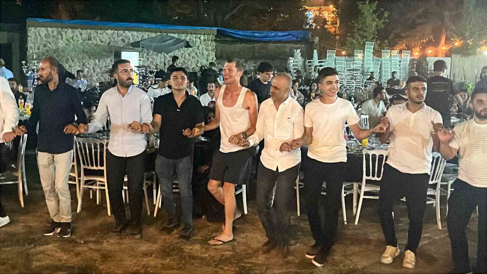 Binlerce kilometreden geldiler, Nevşehir’de halay çektiler