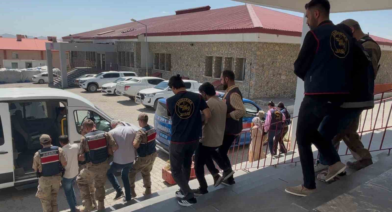 Bakan Gürlek’ten 2 olay için aydınlatma paylaşımı