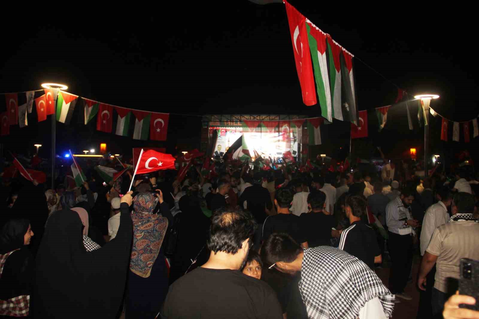 Şanlıurfa’da "Filistin Konvoyu" mitingine yoğun ilgi