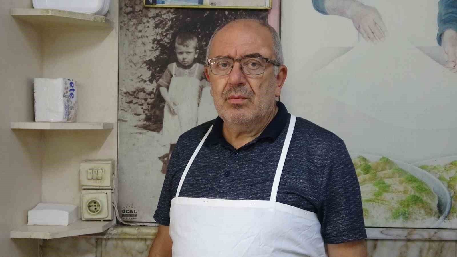 5 yaşında başladı, 63 yıldır katmer açıyor