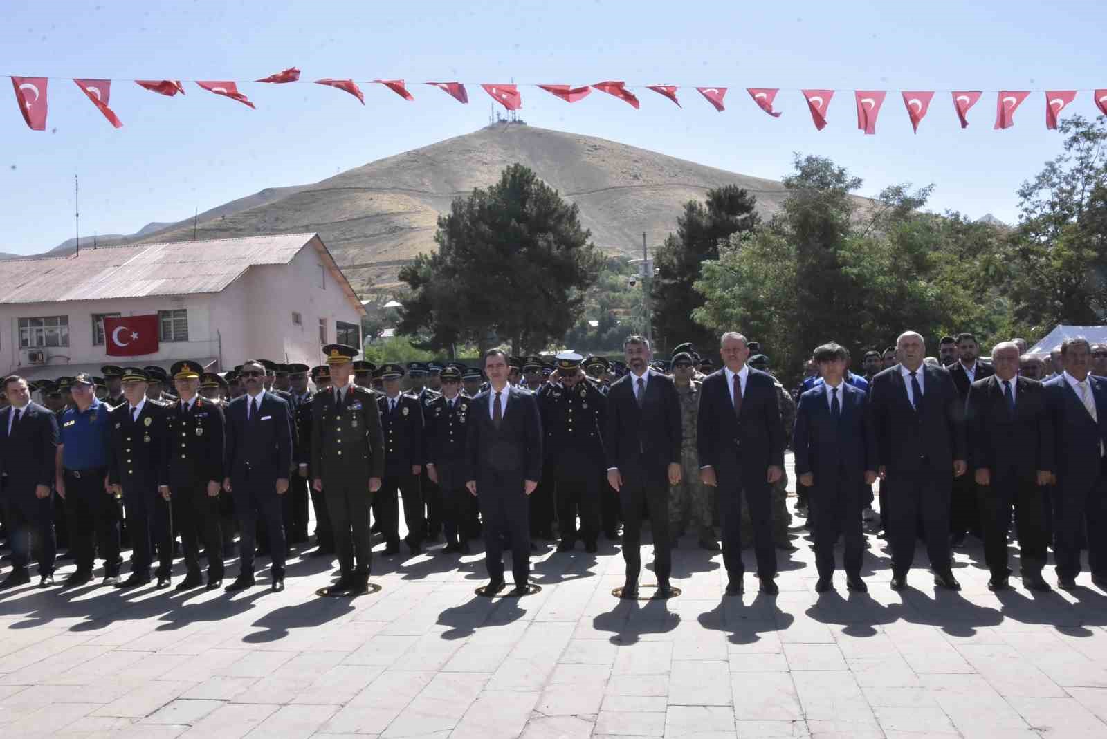 Bitlis’in kurtuluşunun 110. yıl dönümü törenlerle kutlandı