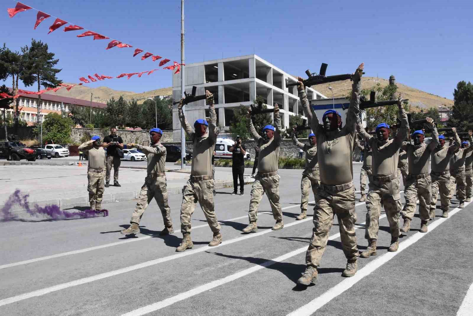 Bitlis’in kurtuluşunun 110. yıl dönümü törenlerle kutlandı
