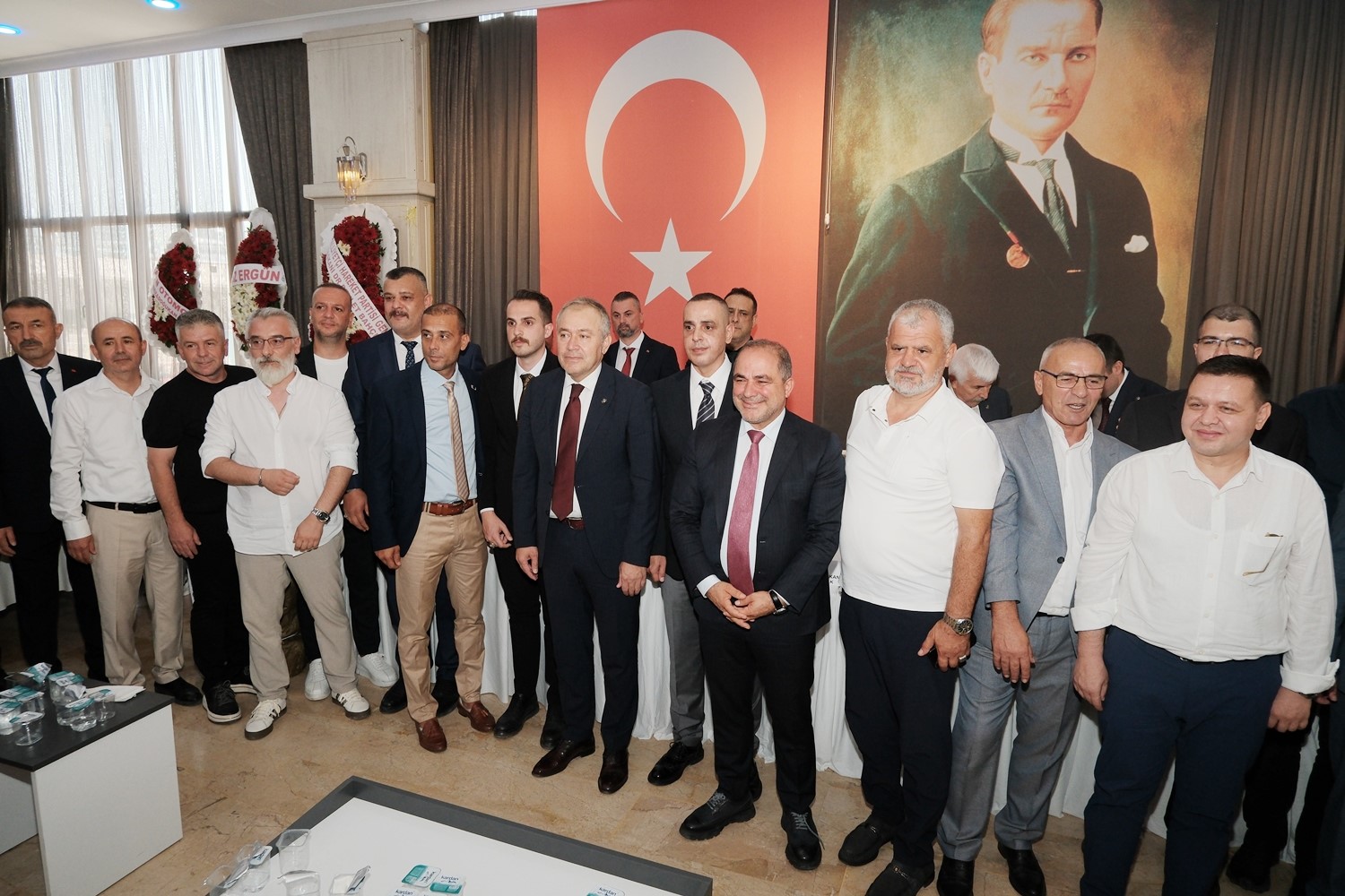 MHP Yunusemre’de yeni başkan Ali Özkan oldu