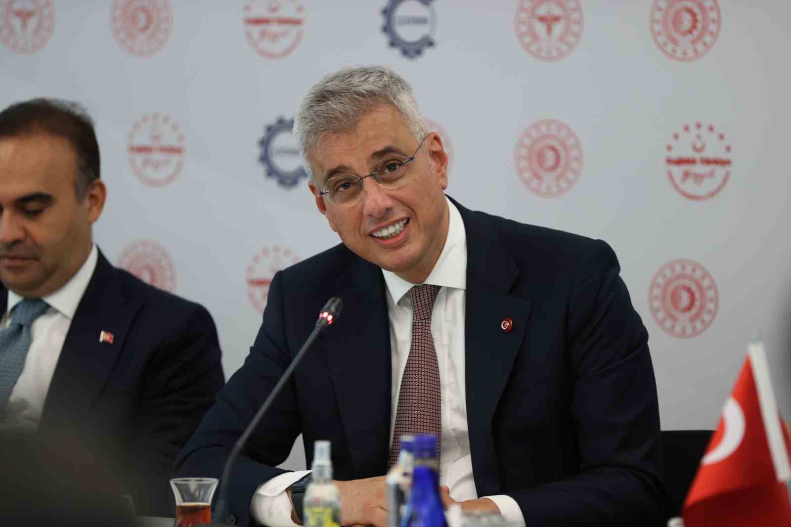Bakan Memişoğlu: "Türkiye, sağlık hizmetlerinde dünya çapında güven endeksi çok yükselmiş bir ülkedir"