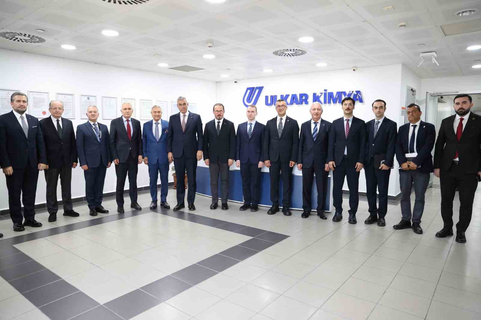 Bakan Memişoğlu: "Türkiye, sağlık hizmetlerinde dünya çapında güven endeksi çok yükselmiş bir ülkedir"