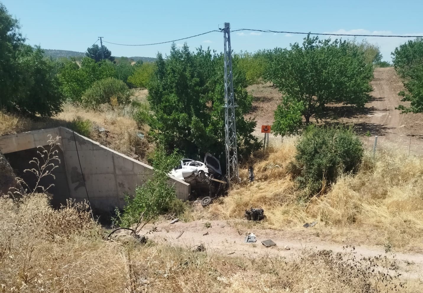 Malatya’da otomobil menfeze çarptı: 1 ağır yaralı