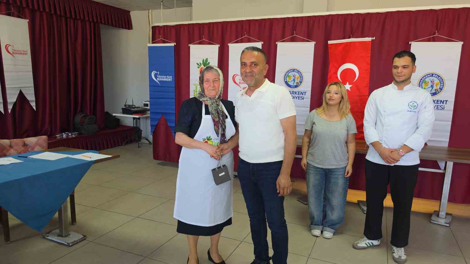 Buharkent’te en tatlı rekabet
