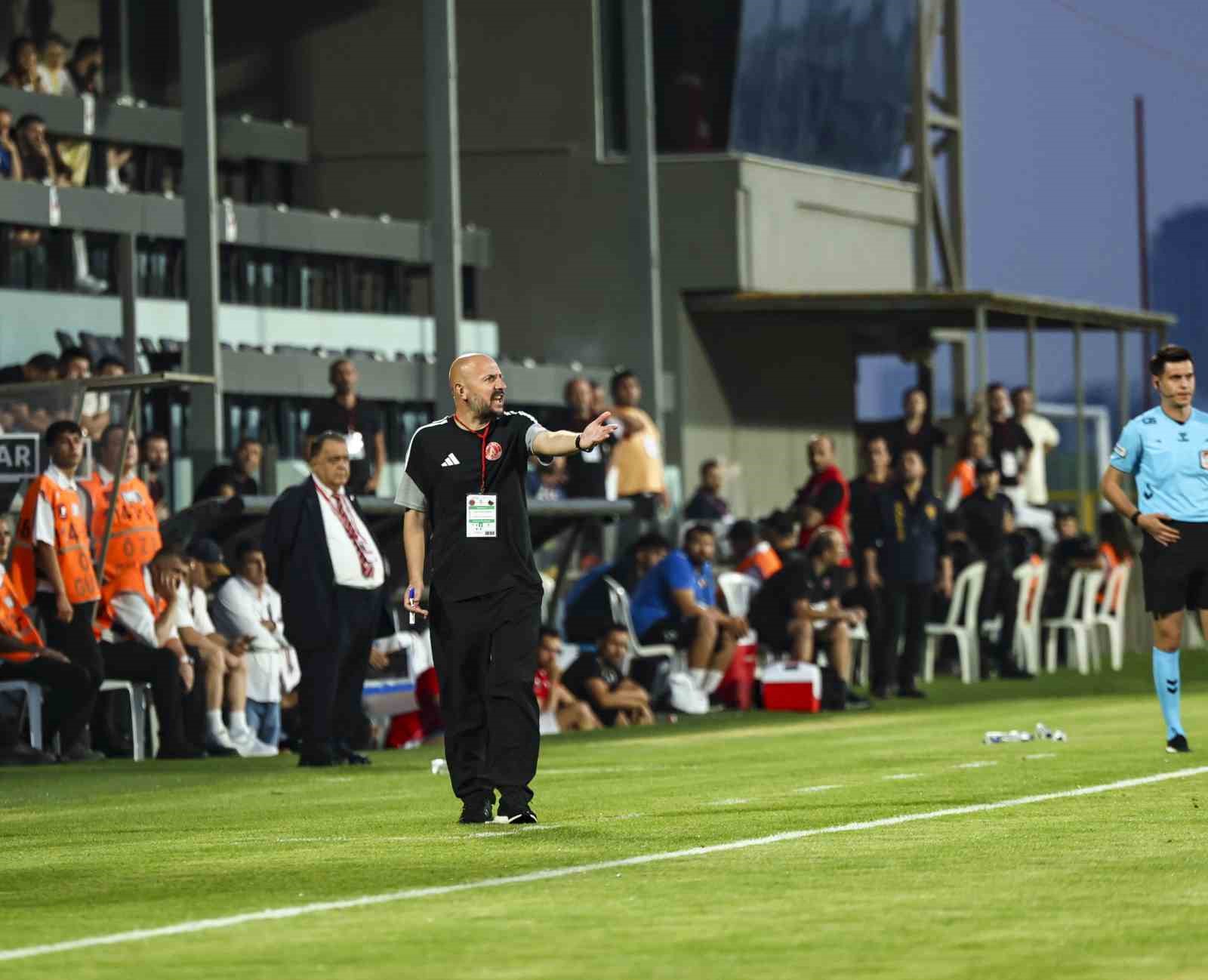 Trendyol 1. Lig: Ümraniyespor: 0 - Mardin 1969 Spor: 0