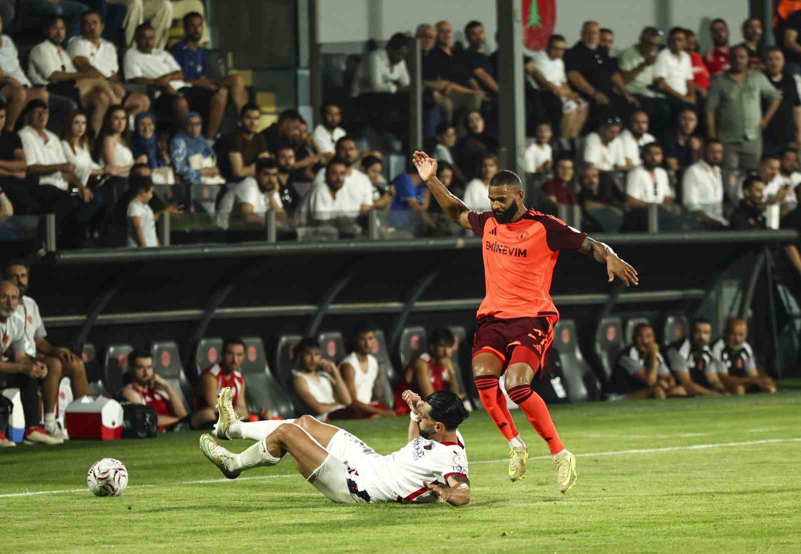 Trendyol 1. Lig: Ümraniyespor: 0 - Mardin 1969 Spor: 0