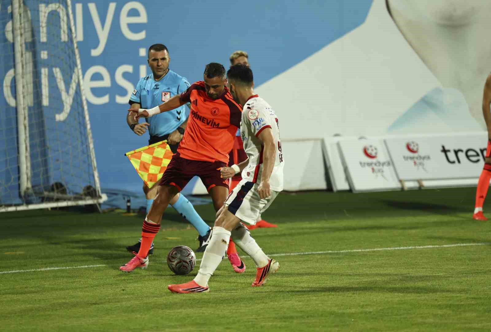Trendyol 1. Lig: Ümraniyespor: 0 - Mardin 1969 Spor: 0