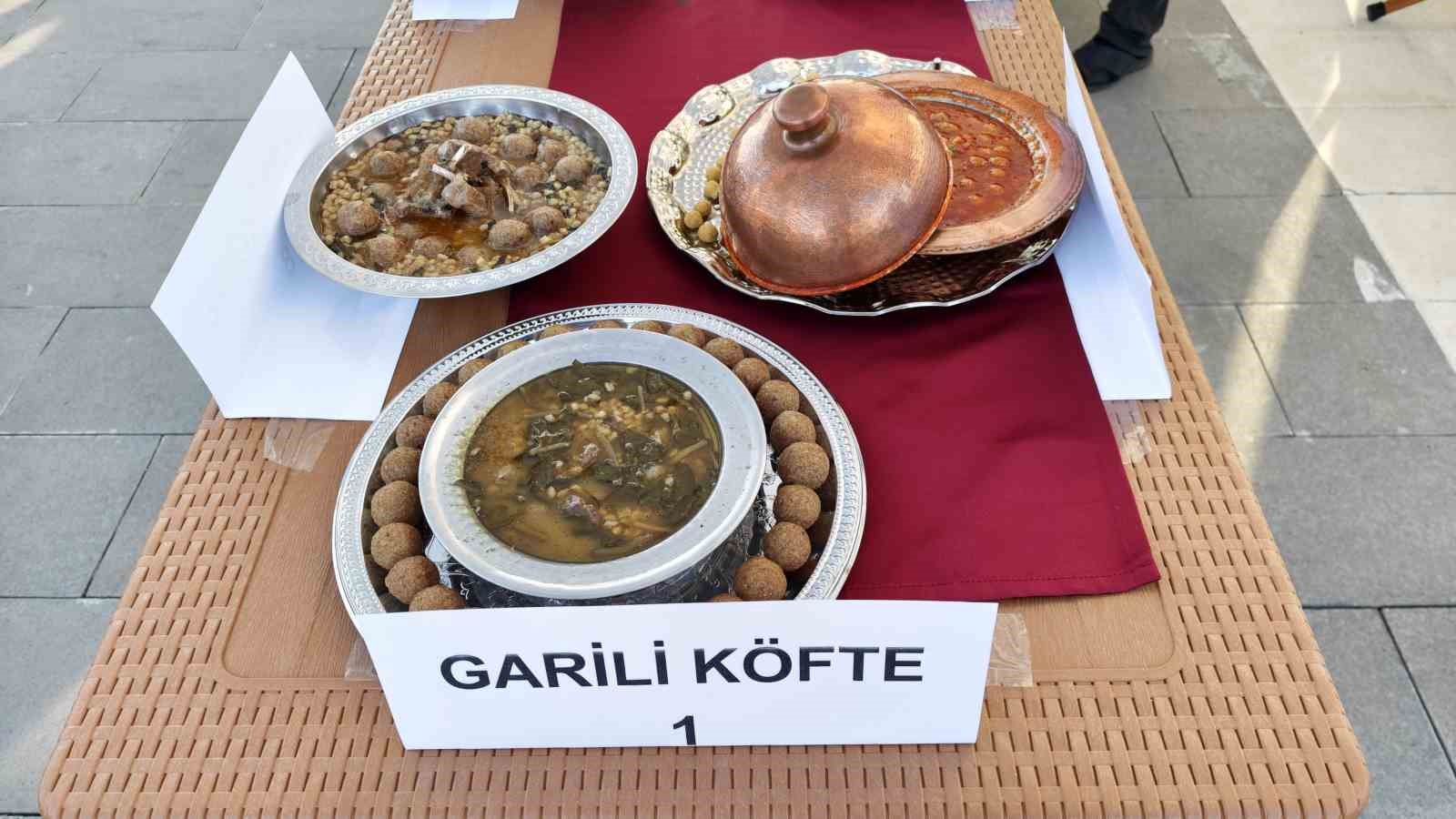 Bitlis’in birbirinden nefis 42 yemeği yarıştı