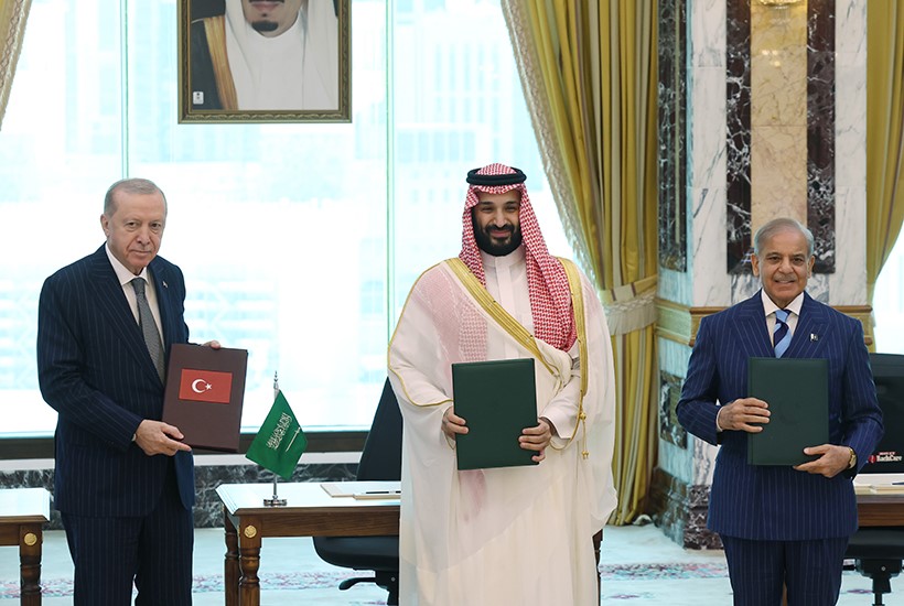 Türkiye, Suudi Arabistan ve Pakistan arasındaki tarihi savunma anlaşması dünya basınında