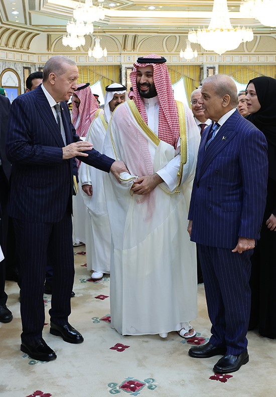 Türkiye, Suudi Arabistan ve Pakistan arasındaki tarihi savunma anlaşması dünya basınında