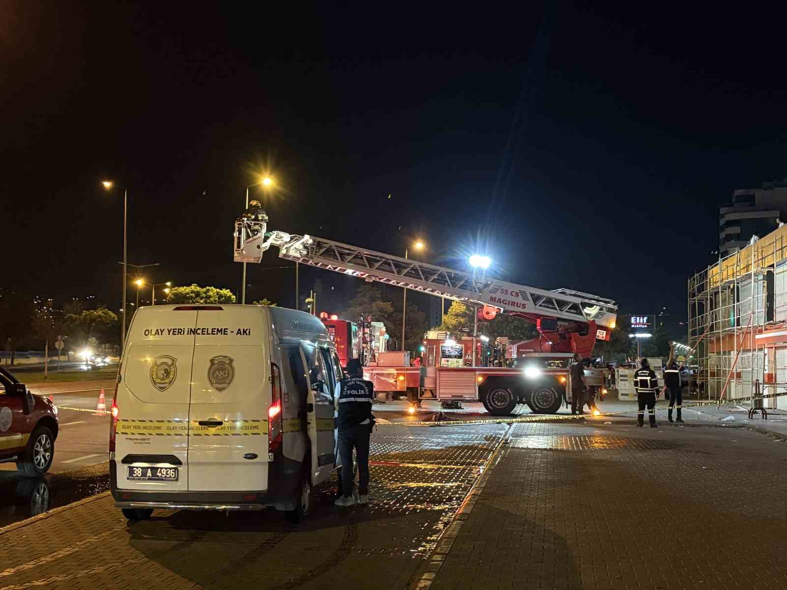 Kayseri’de 13. katta yangın: Balkondan düşen ev sahibi hayatını kaybetti