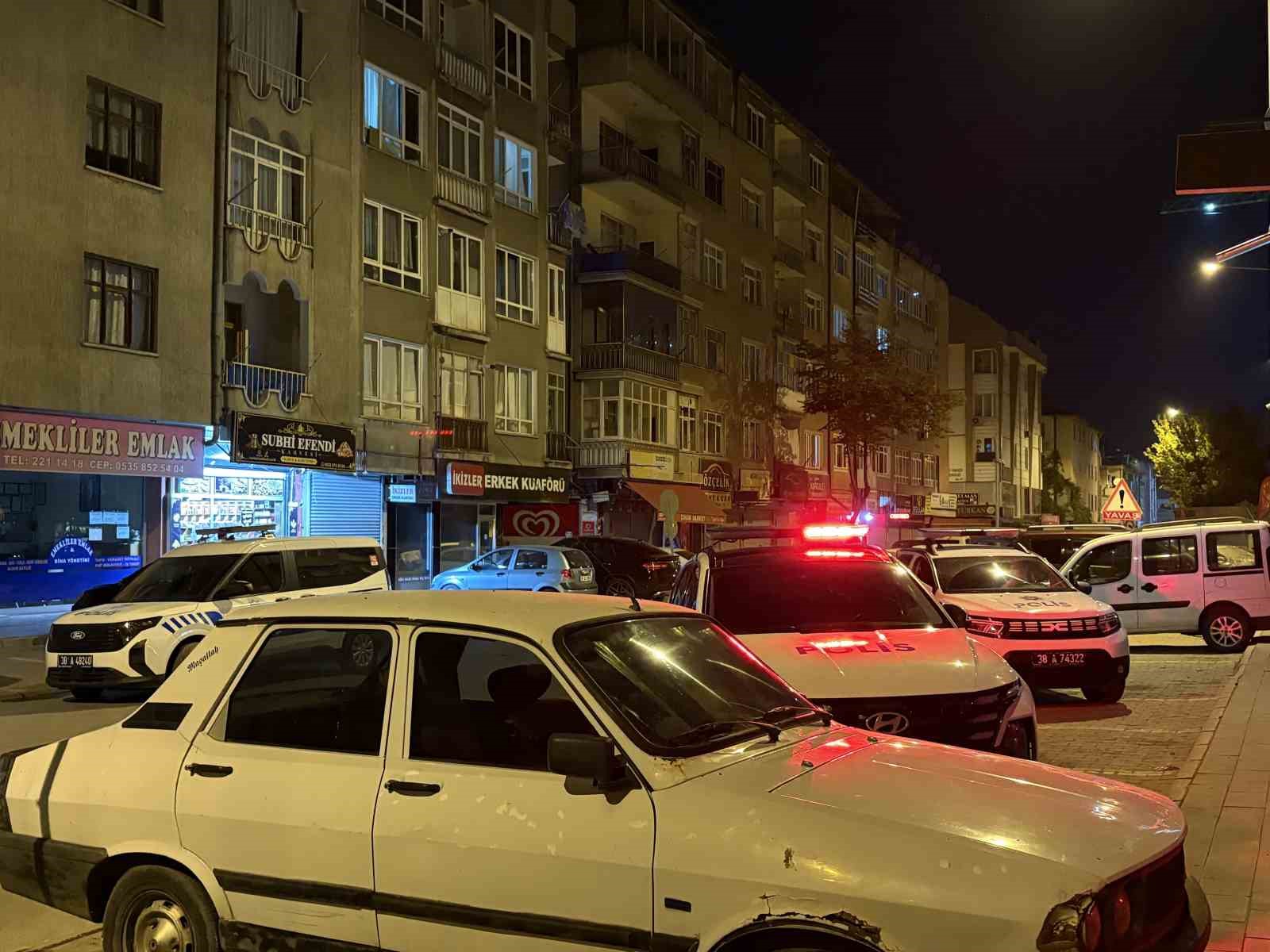 Önce biber gazı sıktılar sonra bıçakladılar: 1 ölü, 1 yaralı