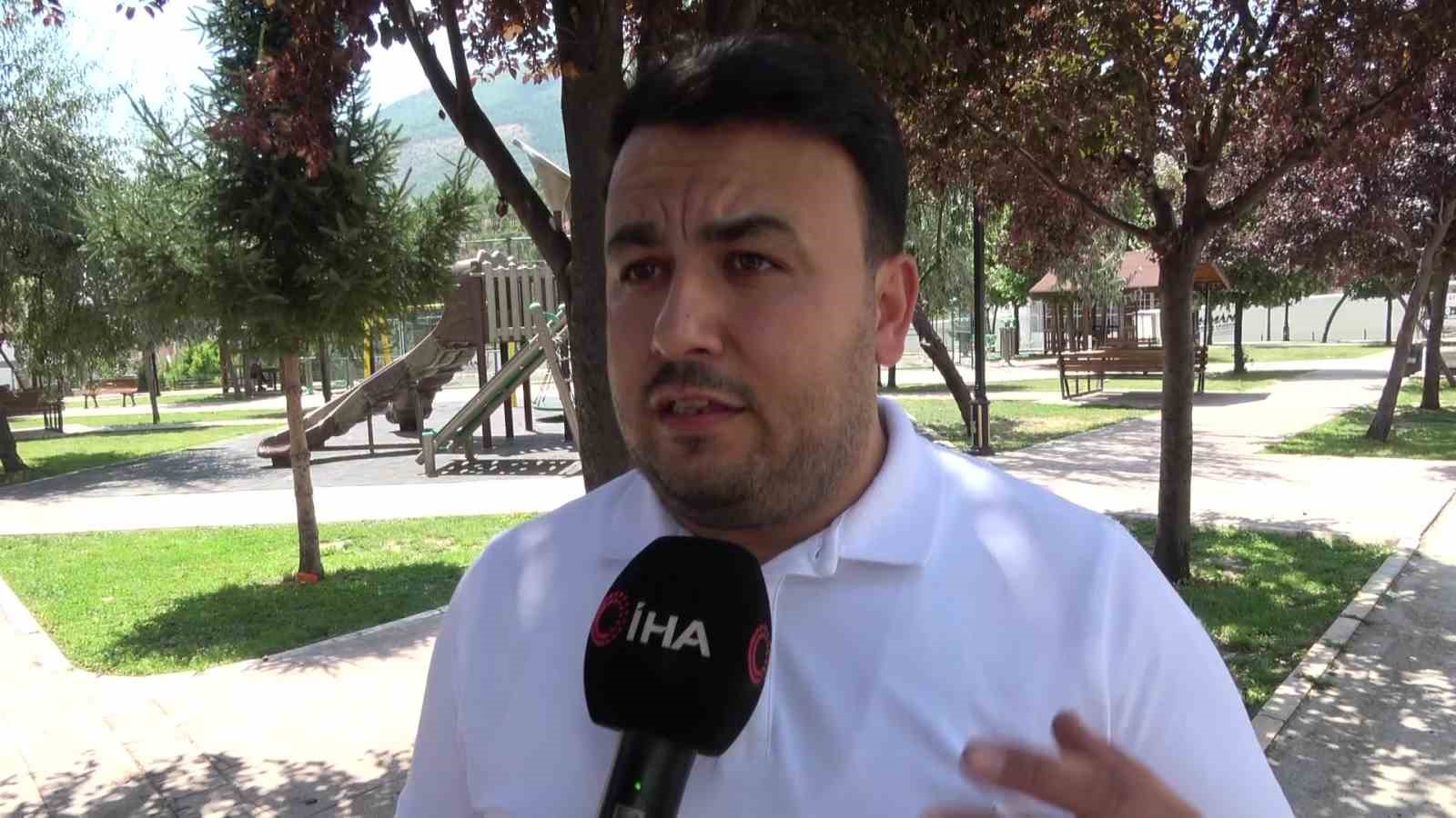 Amasya’da çevre kirliliğine yol açan çöp alanı 3 haftadır içten içe yanıyor