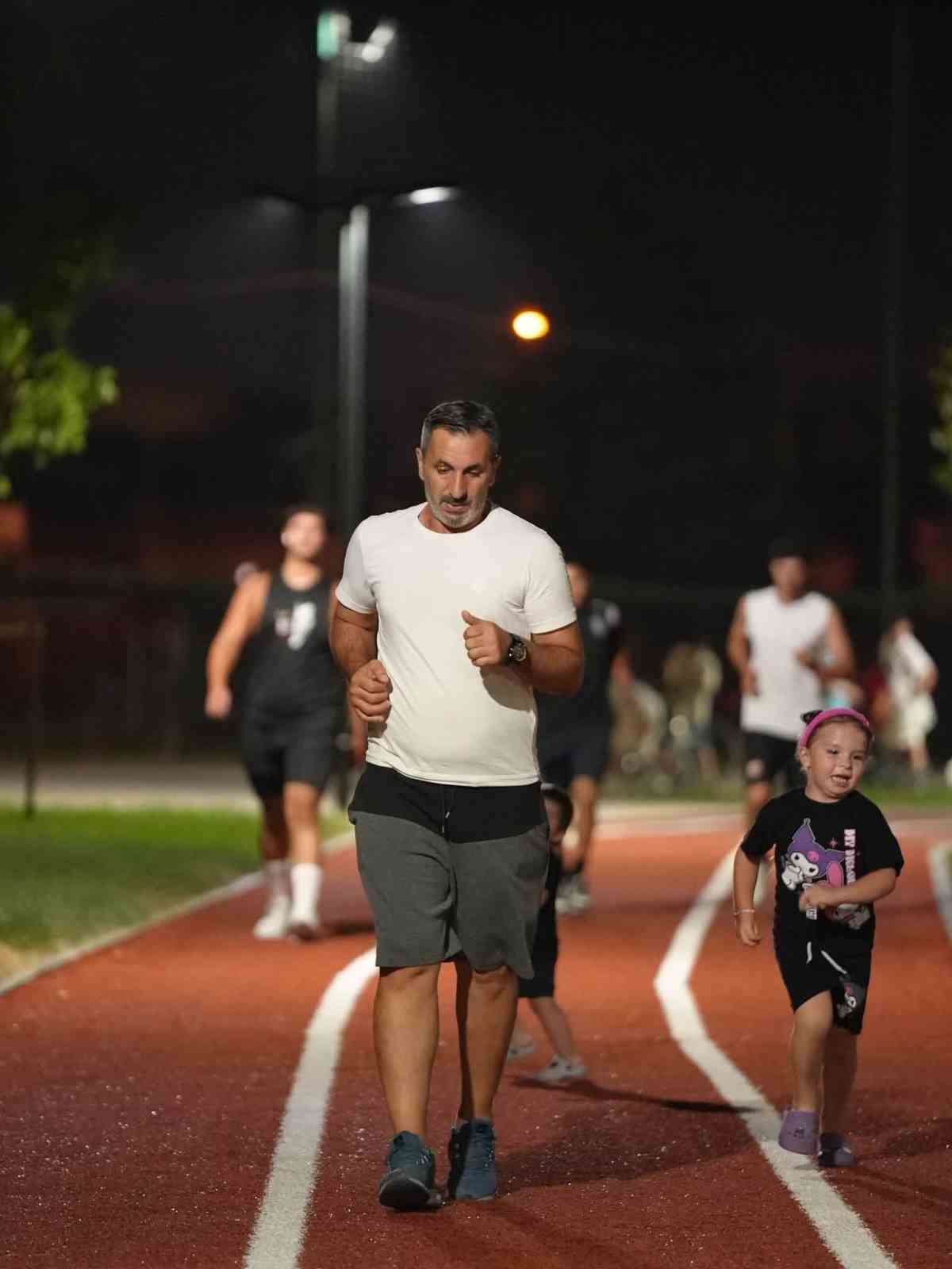 Düzce Merkez Parkta spor ve açık hava sineması buluştu