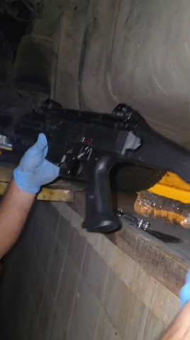 Cilvegözü’nden Türkiye’ye giriş yapan tırda çok sayıda silah ele geçirildi