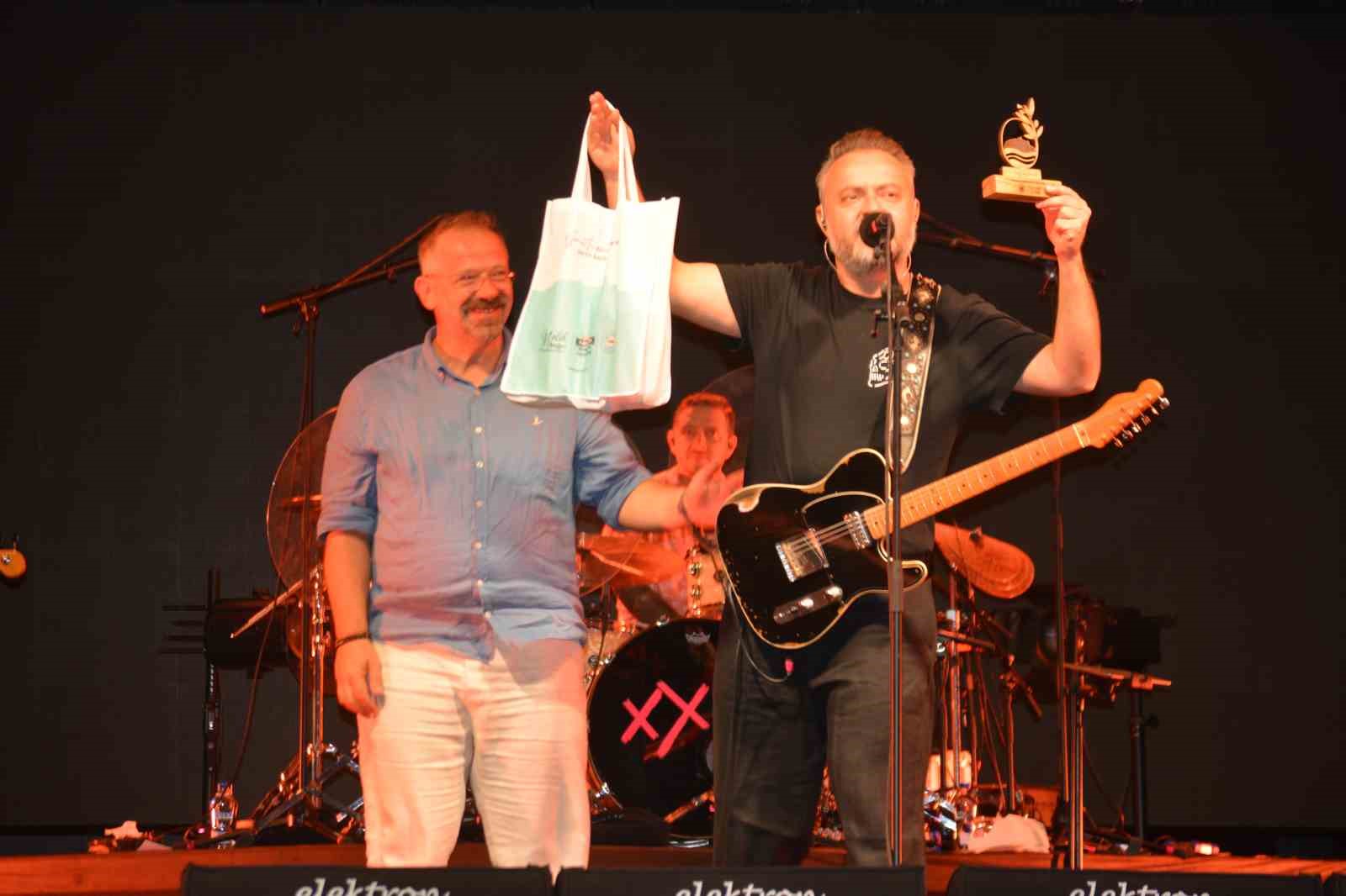 Gömeç’te 5. Uluslararası Zeytindalı Kültür Sanat ve Barış Festivali başladı
