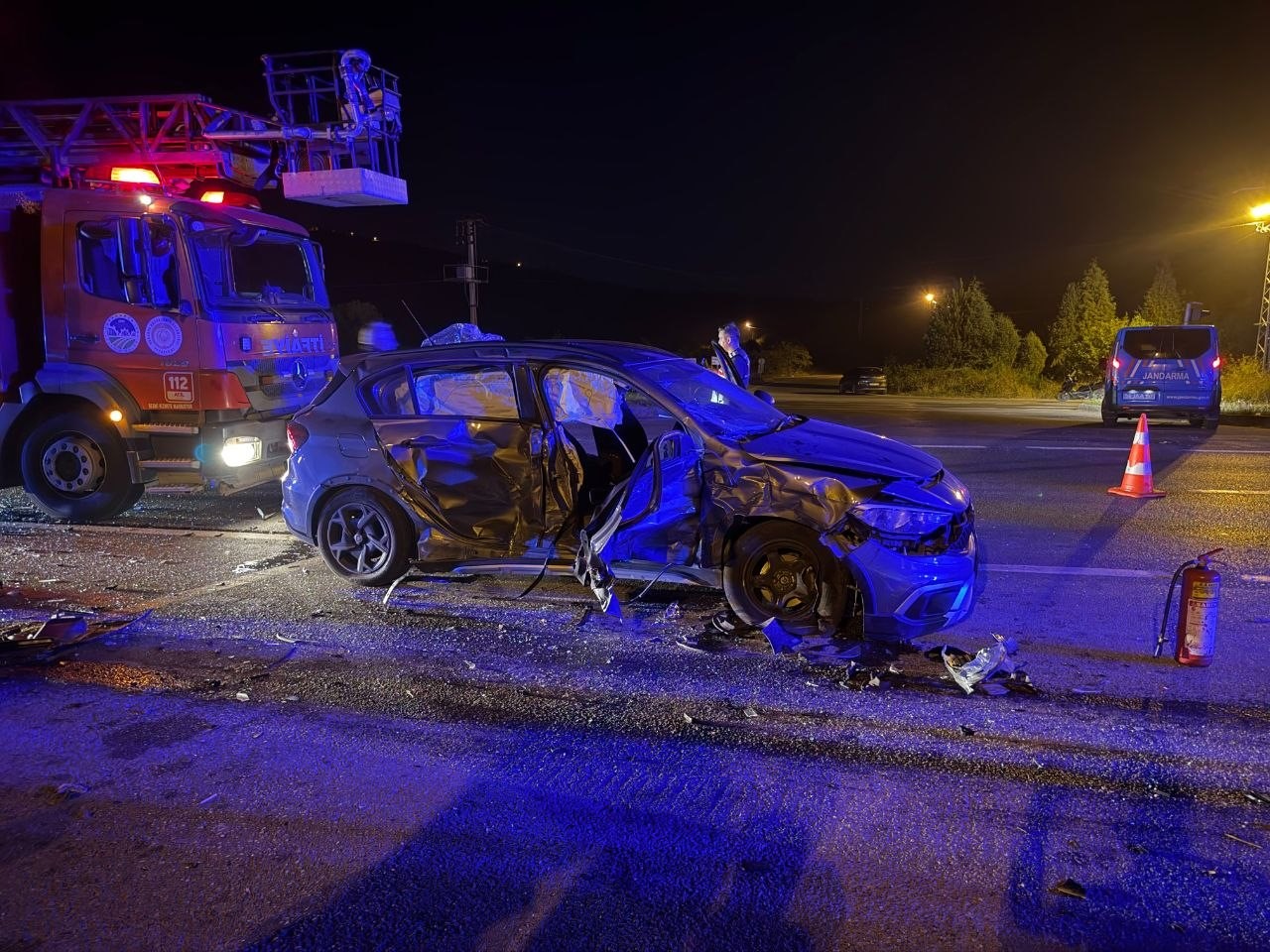 Sakarya’da iki otomobilin çarpıştığı kazada 5 kişi yaralandı