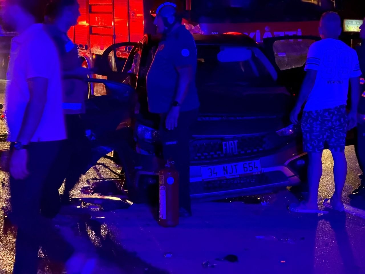 Sakarya’da iki otomobilin çarpıştığı kazada 5 kişi yaralandı