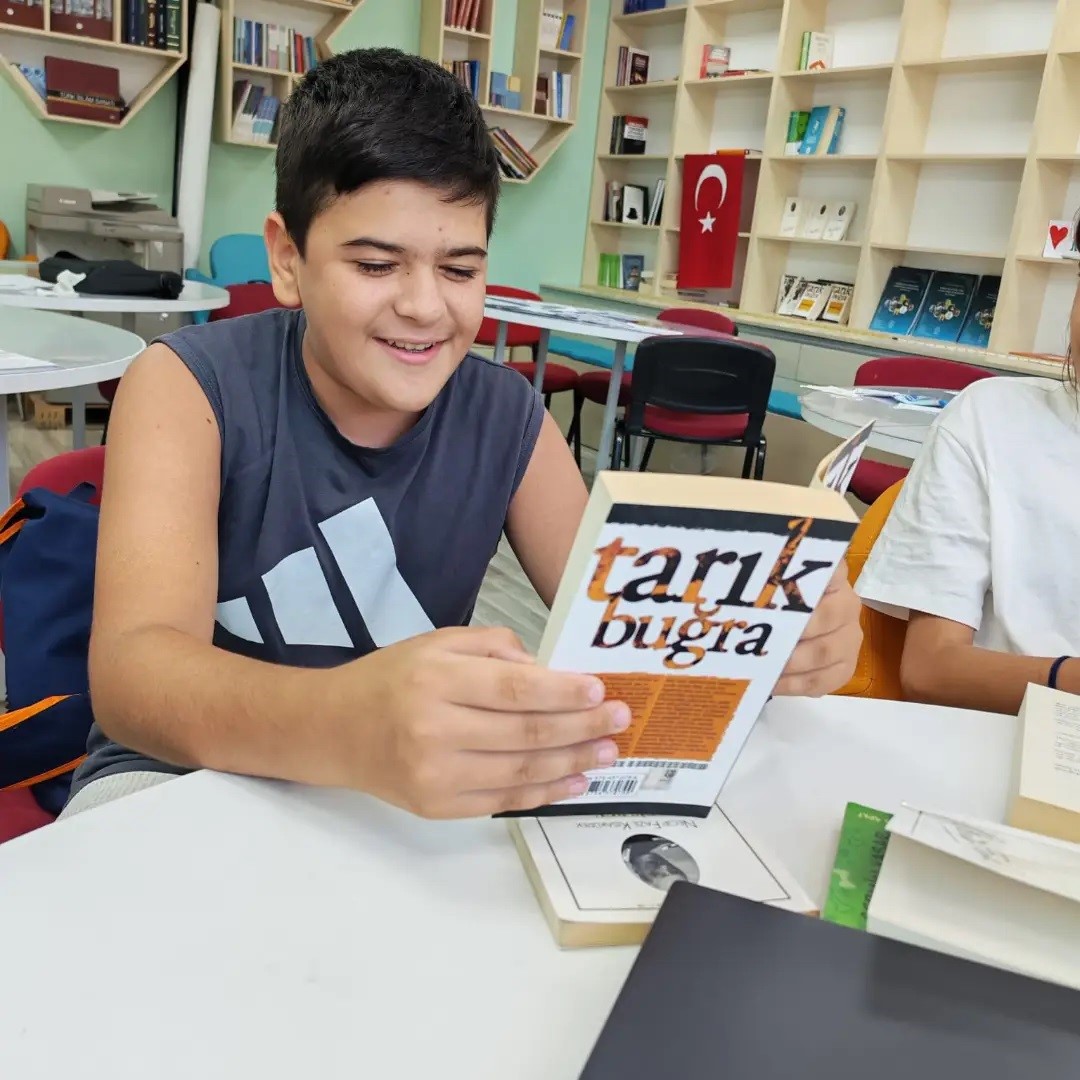 Menteşe Uluslararası Gençlik Merkezi’nde minik kitap kurtları buluştu