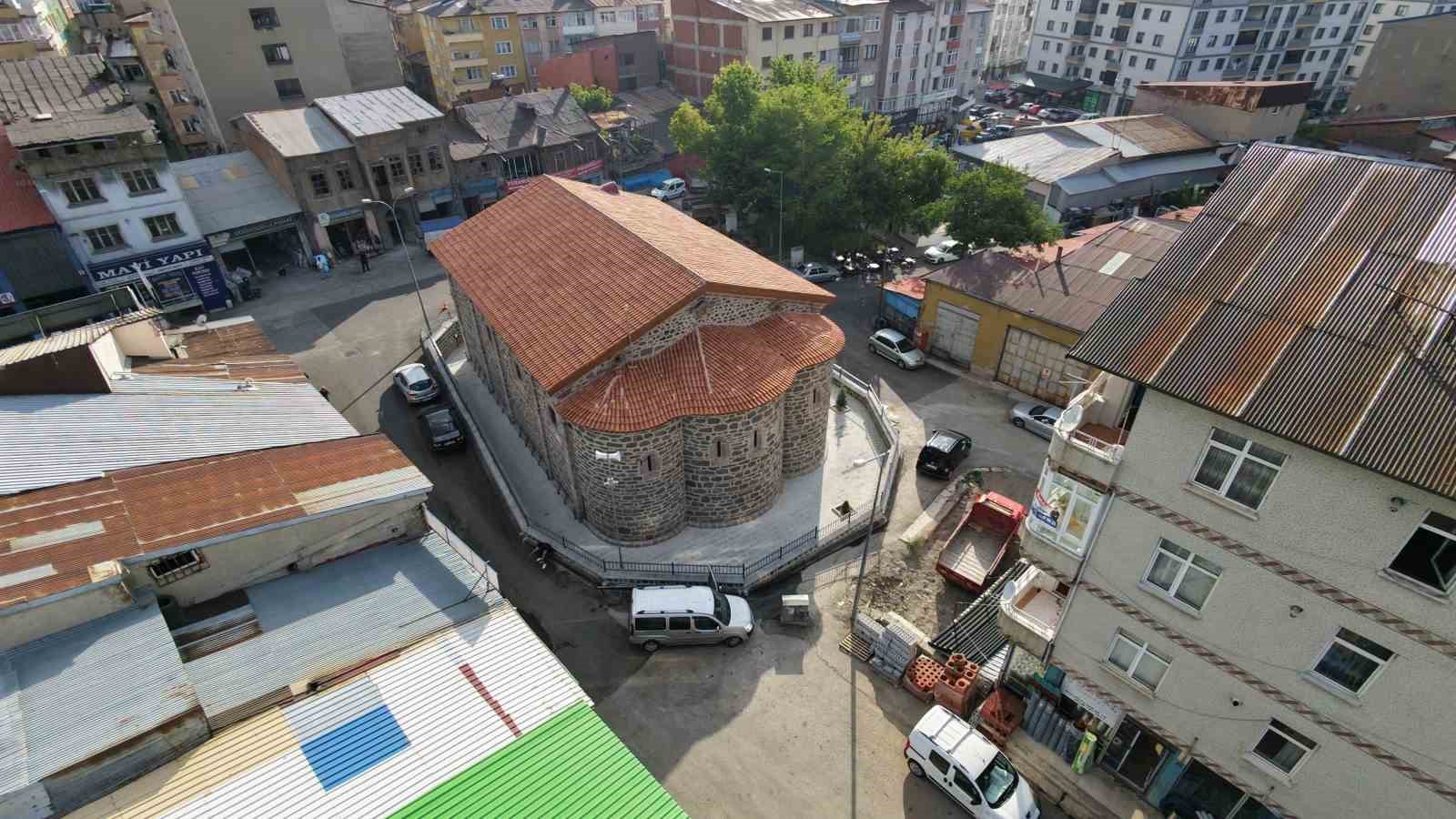 Erzurum’un Ayasofyası’nda restorasyonda Hazreti İsa freski çıktı