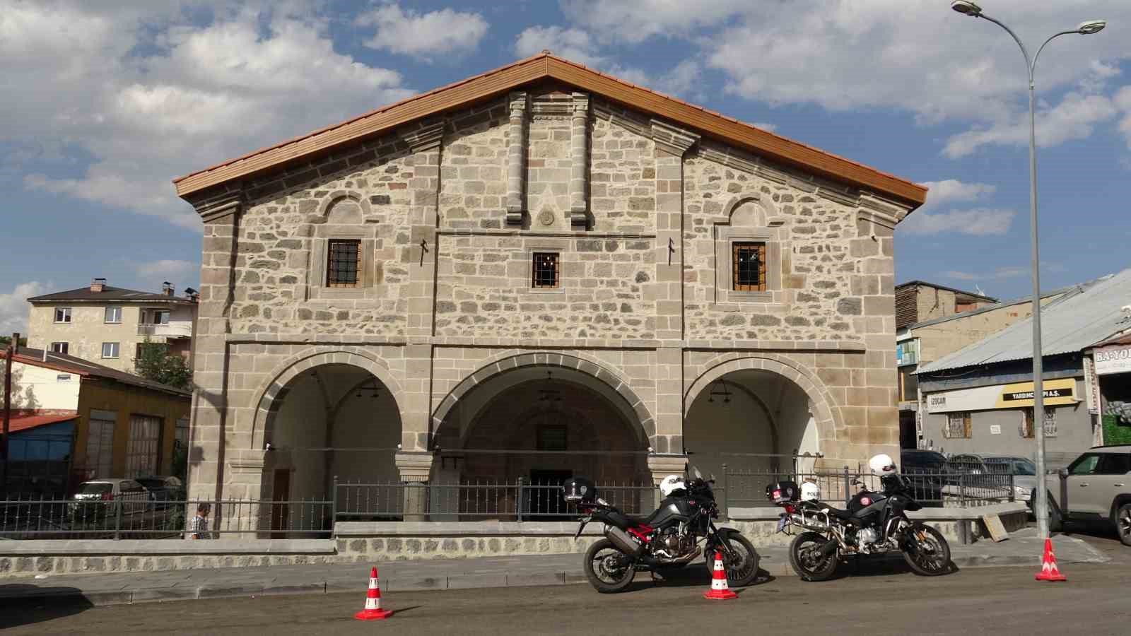 Erzurum’un Ayasofyası’nda restorasyonda Hazreti İsa freski çıktı