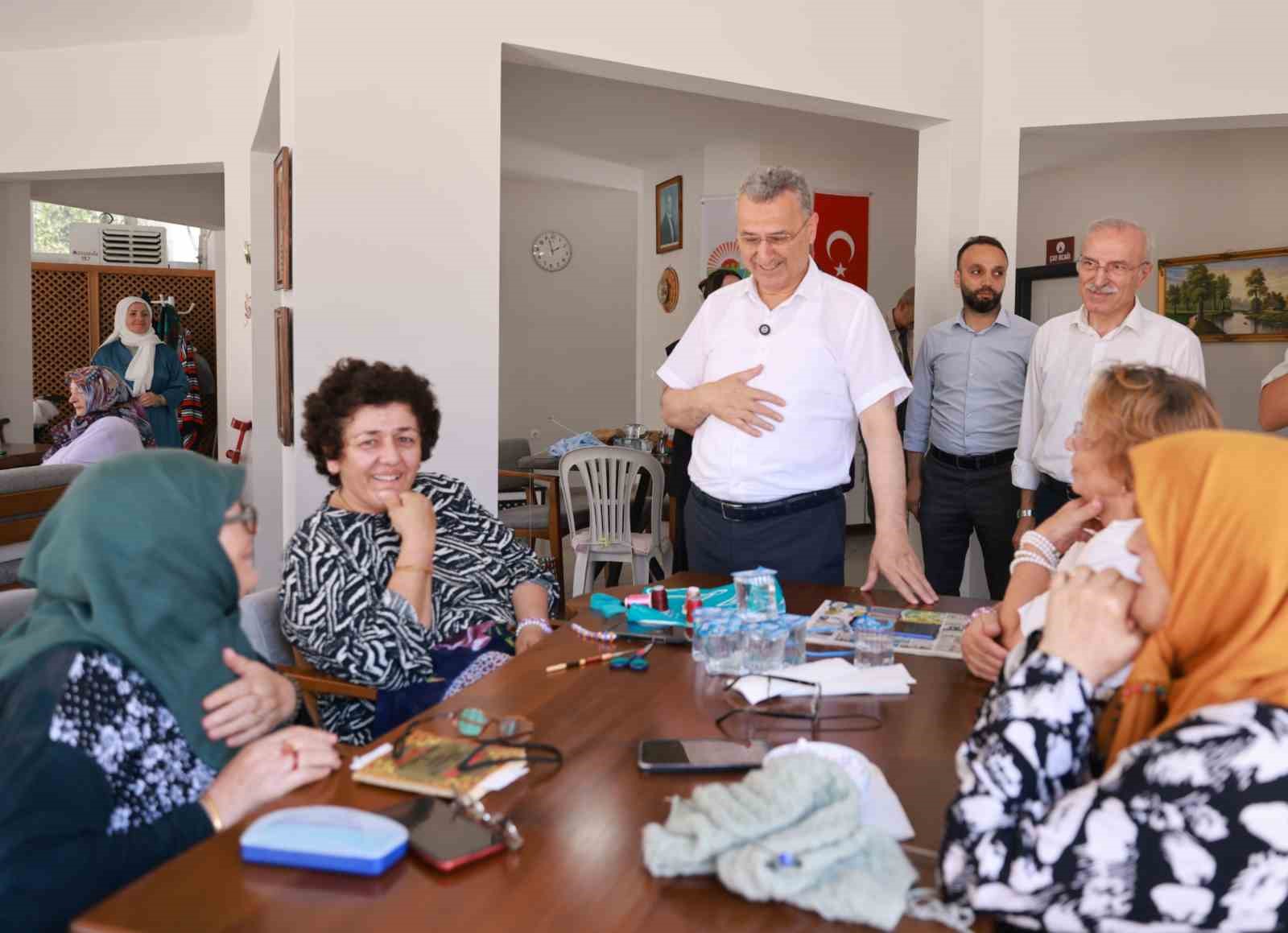 Başkan Kurnaz: "Büyüklerimiz göz bebeğimizdir"