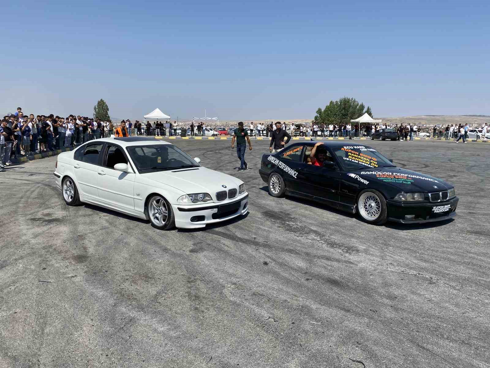 Sorgun Modifiye Araç Fuarı film setlerini aratmadı