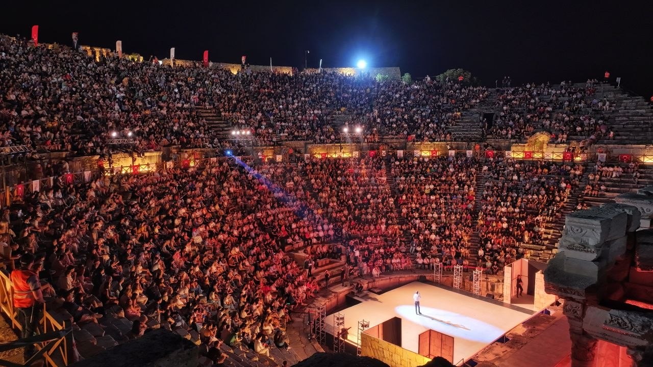 "Zorba" Balesi Hierapolis’te sahnelendi