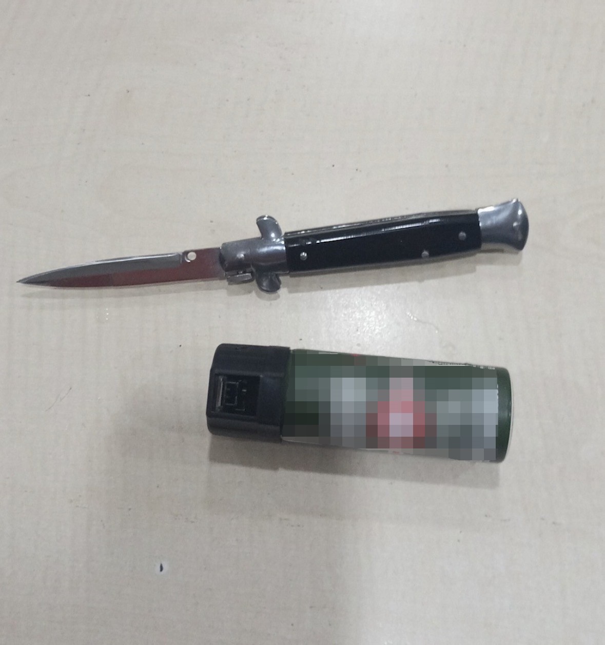 Bıçakladıktan sonra cep telefonunu gasbetmişler: 2 gözaltı