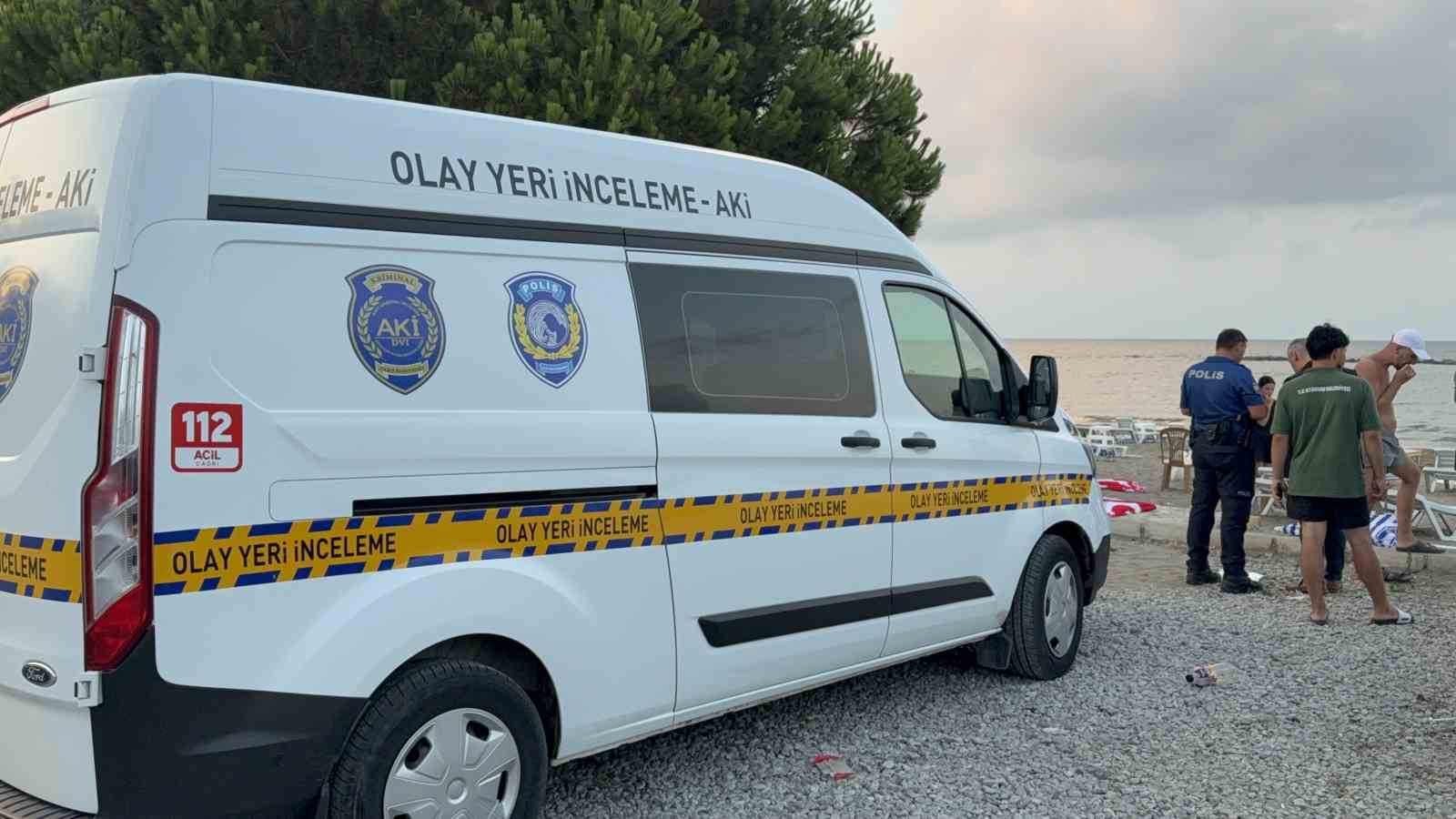 Yeğenini kurtarmak için denize giren şahıs hayatını kaybetti