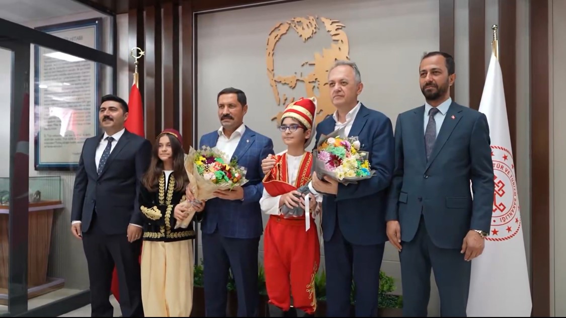Yayladağı İlçe Halk Kütüphanesi hizmete açıldı