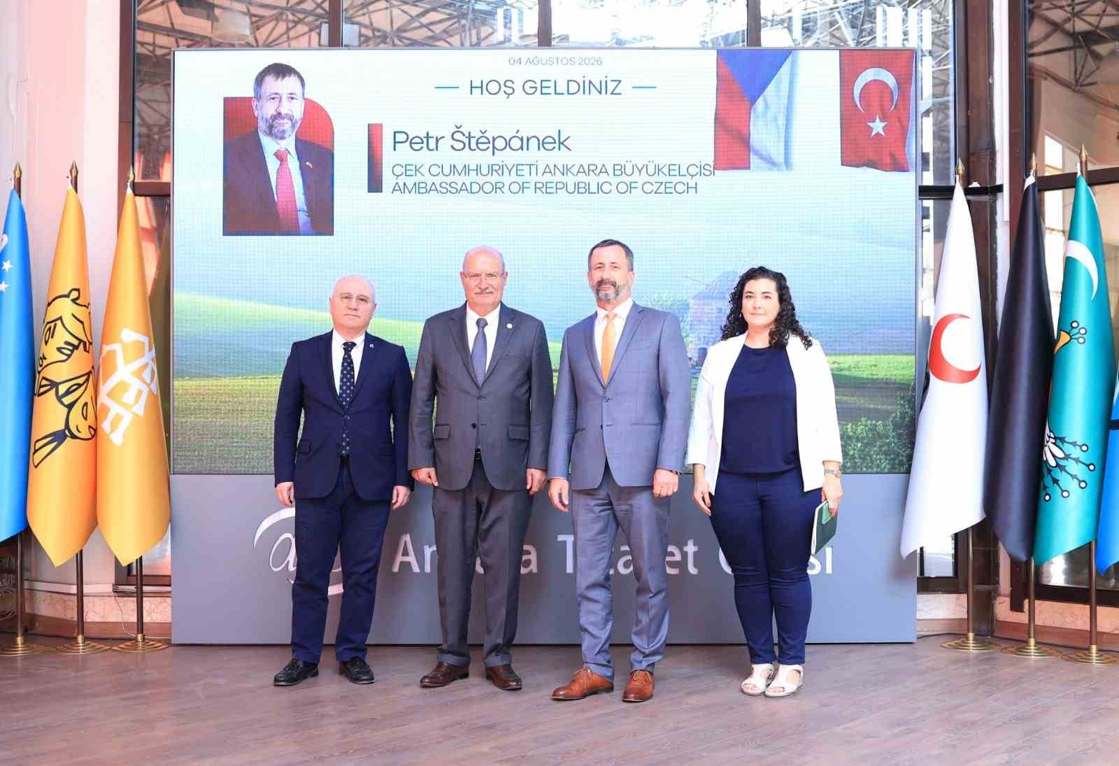 Çekya Büyükelçisi Stepanek, ATO Başkanı Baran’ı ziyaret etti